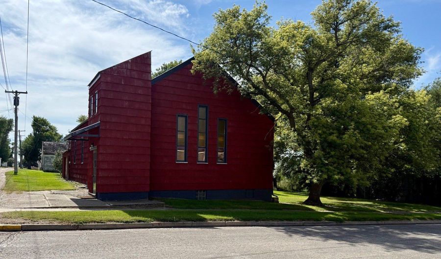 213 1st St SW, Ashley, ND 58413 - 3 Beds, 1 Bath