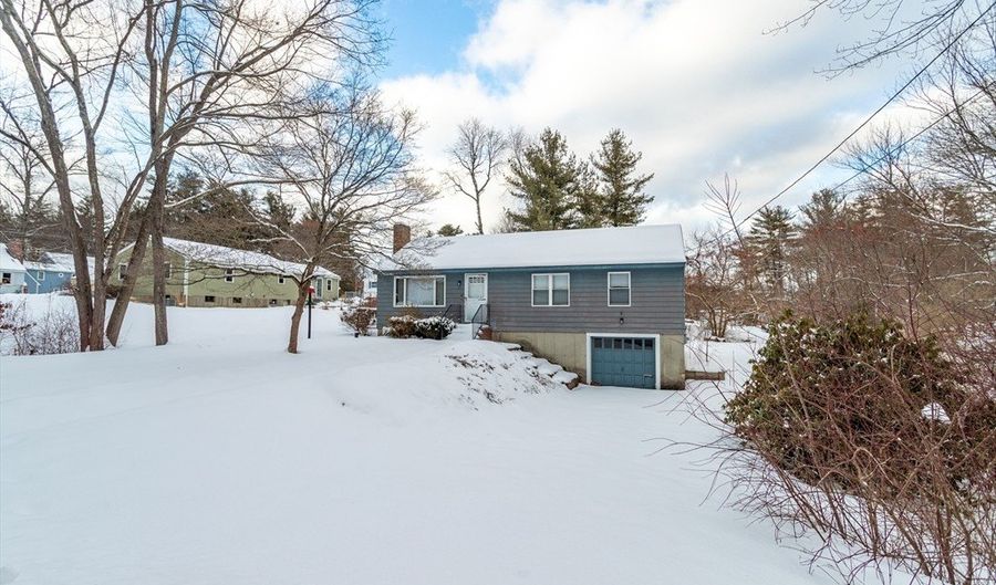 10 Jonathan Dr, Ayer, MA 01432 - 3 Beds, 1 Bath