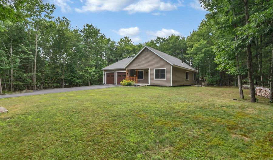 67 E West Ln, Belgrade, ME 04917 - 3 Beds, 2 Bath