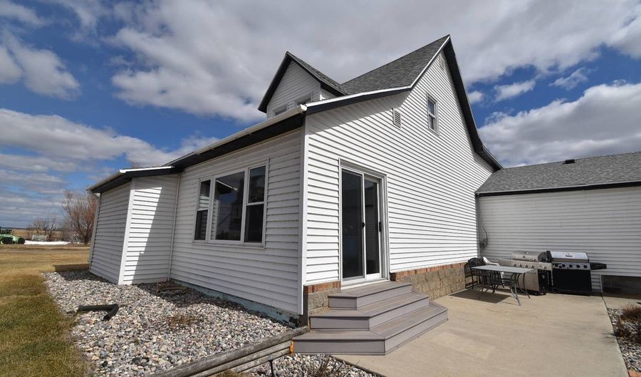 3560 Thorne Rd, Rolette, ND 58366 - 4 Beds, 1 Bath