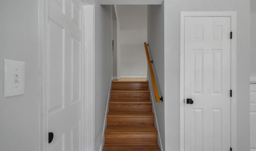 739 WARREN Dr, Annapolis, MD 21403 - 3 Beds, 2 Bath