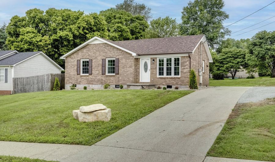 138 Springhill Dr, Bardstown, KY 40004 - 3 Beds, 2 Bath