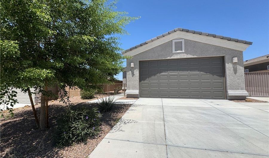 2749 Wilderness Ln, Bullhead City, AZ 86442 - 3 Beds, 2 Bath