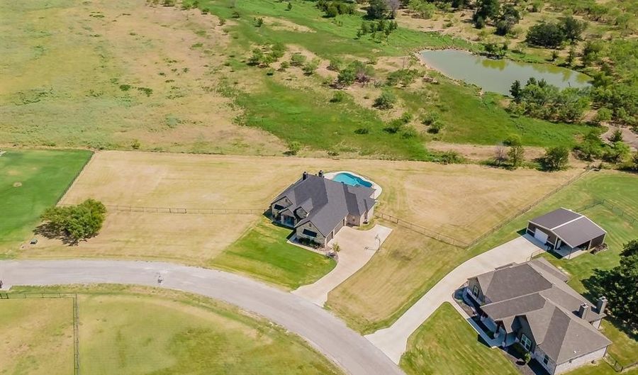 115 Buddy Ct, Millsap, TX 76066 - 5 Beds, 3 Bath