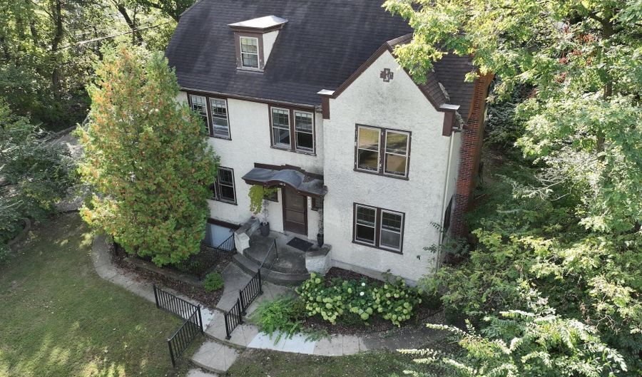 1412 Cambridge Rd, Ann Arbor, MI 48104 - 7 Beds, 3 Bath