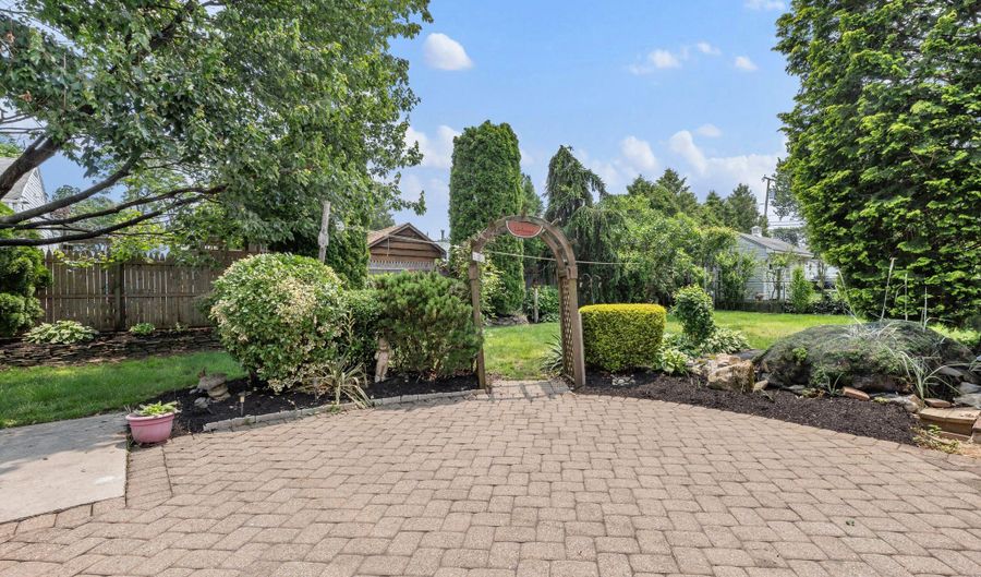 149 9th St, Belford, NJ 07718 - 4 Beds, 2 Bath