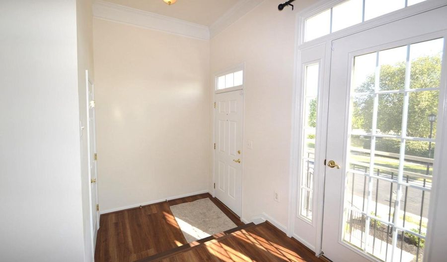 24600 SILTSTONE Sq, Aldie, VA 20105 - 3 Beds, 4 Bath