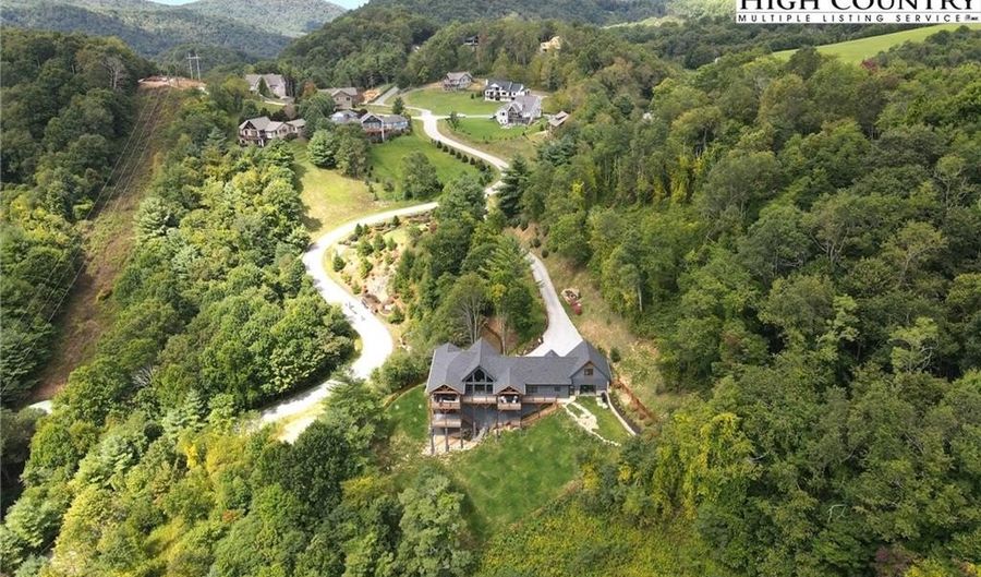 706 Silver Springs Rd, Banner Elk, NC 28604 - 5 Beds, 6 Bath