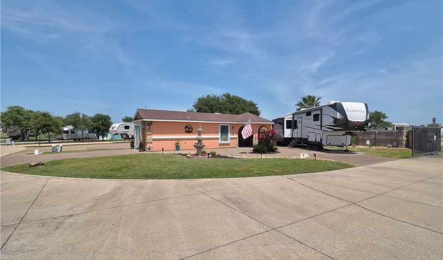 1 Augusta Cir, Aransas Pass, TX 78336 - 1 Beds, 1 Bath
