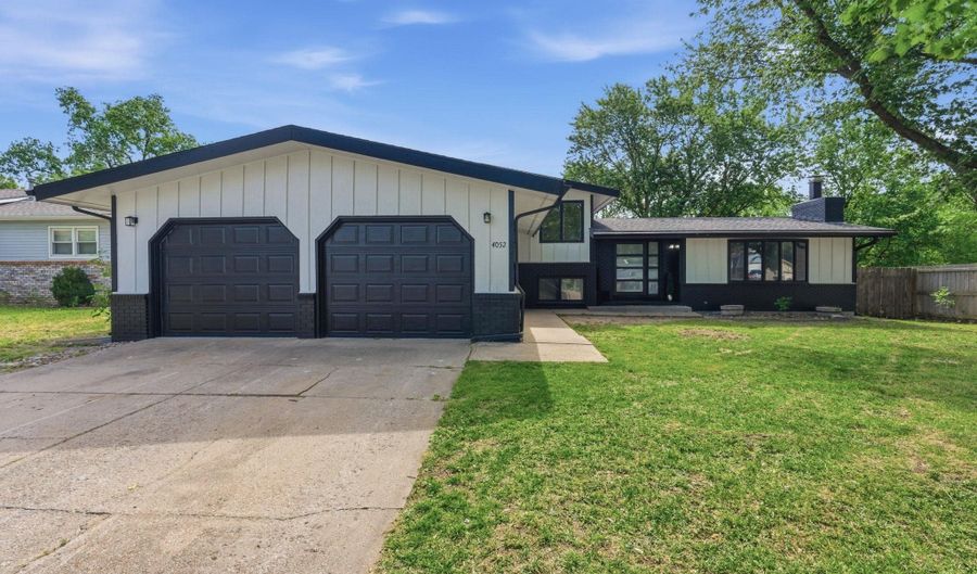 4052 N AUBURN, Bel Aire, KS 67220 - 4 Beds, 3 Bath