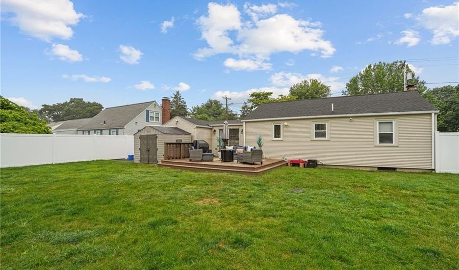509 Buttonwoods Ave, Warwick, RI 02886 - 3 Beds, 1 Bath