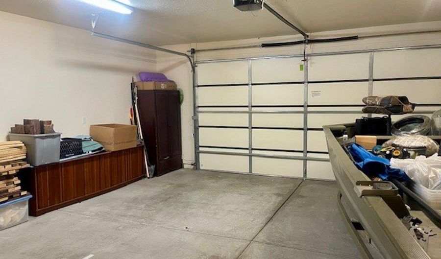 2899 Desert Vista Dr, Bullhead City, AZ 86429 - 3 Beds, 2 Bath