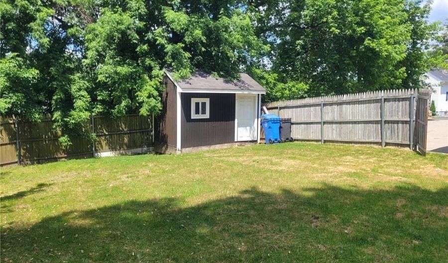 190 Gladstone St 2, Cranston, RI 02920 - 3 Beds, 1 Bath