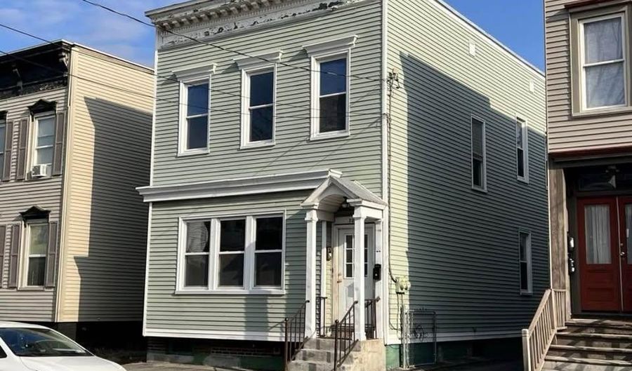 535 Hamilton St, Albany, NY 12203 - 7 Beds, 2 Bath