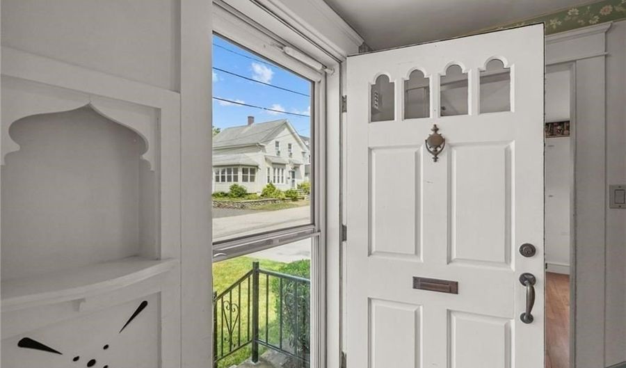 157 Schuyler Ave, East Providence, RI 02914 - 2 Beds, 2 Bath