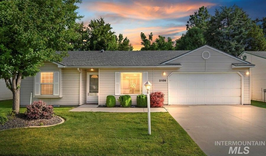 2109 Alder Dr, Caldwell, ID 83605 - 2 Beds, 2 Bath