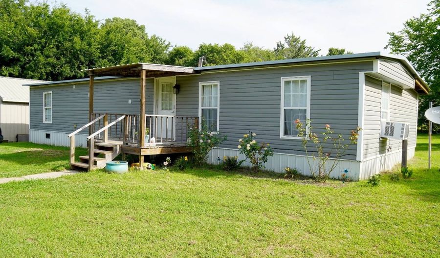 26 W Roosevelt, Agra, OK 74824 - 2 Beds, 2 Bath