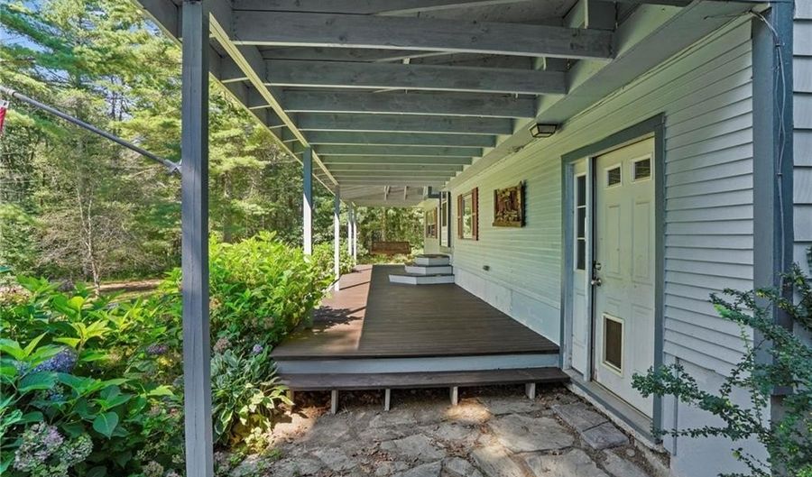 125 Lewis Farm Rd, Coventry, RI 02827 - 3 Beds, 2 Bath