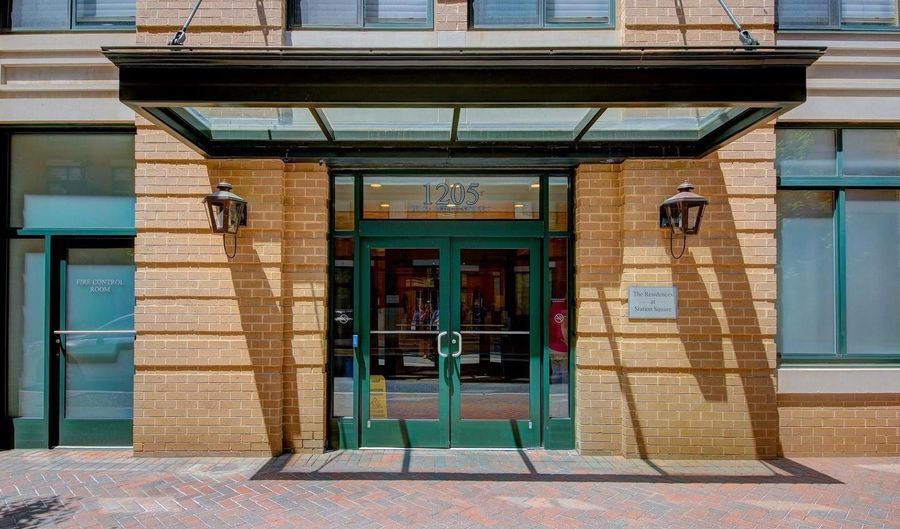 1205 N GARFIELD St 206, Arlington, VA 22201 - 2 Beds, 2 Bath