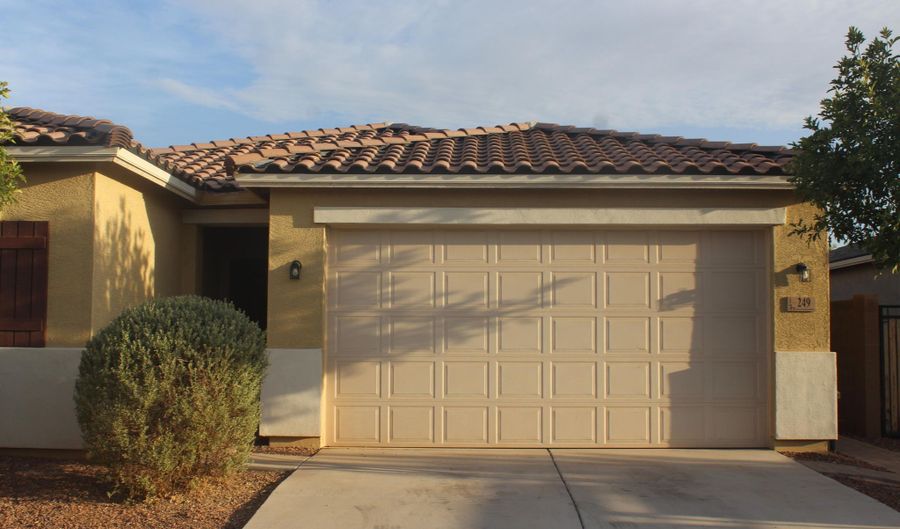 249 W Tropical Dr, Casa Grande, AZ 85122 - 4 Beds, 2 Bath