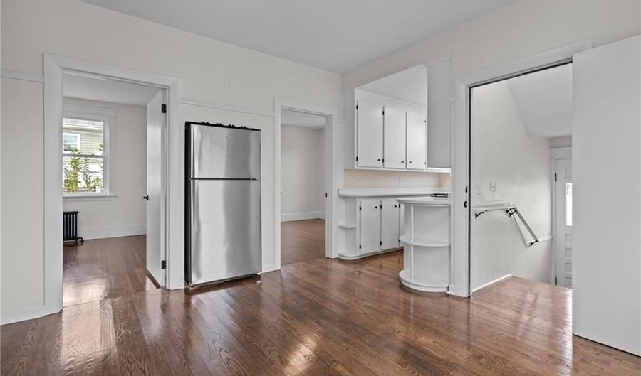 94 Carman St, Cranston, RI 02910 - 5 Beds, 2 Bath