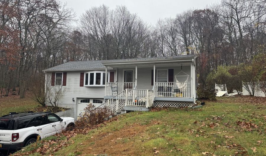 360 Sam Green Rd, Coventry, CT 06238 - 3 Beds, 1 Bath