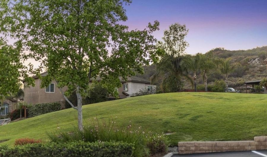 29822 JODI ANN Ct, Escondido, CA 92026 - 4 Beds, 3 Bath