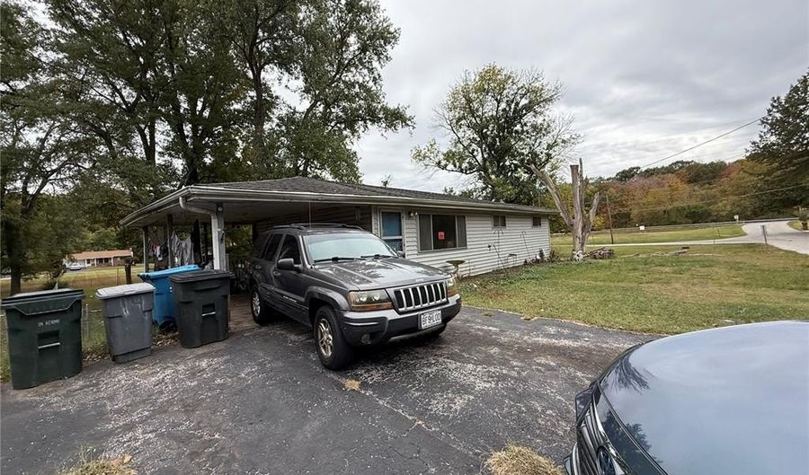 14 Pleasant Valley Ter, Arnold, MO 63010 - 3 Beds, 1 Bath