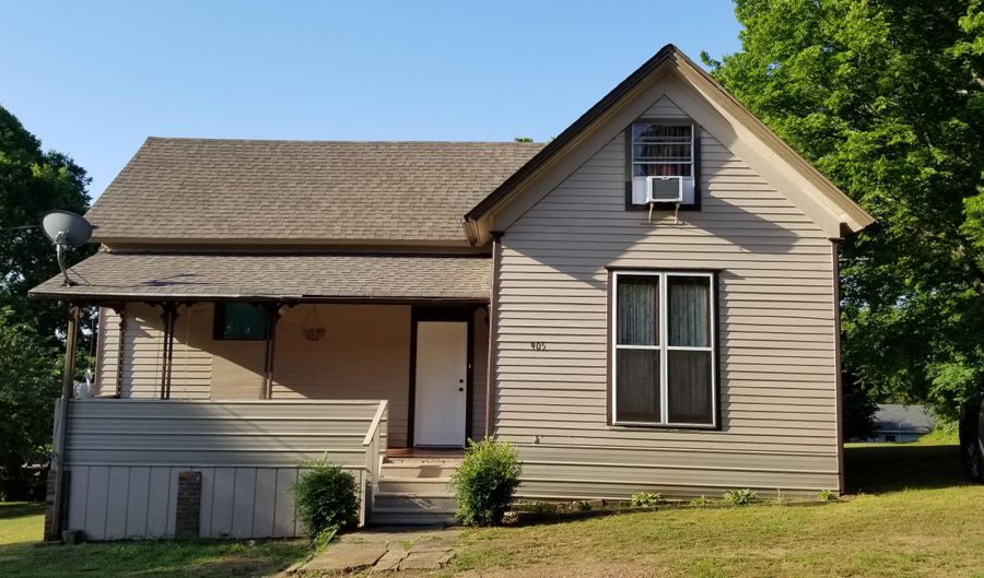 905 W Taylor, Clarksville, AR 72830 - 4 Beds, 2 Bath