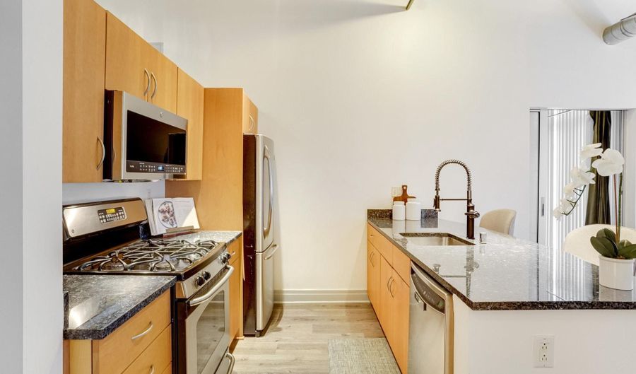 301 MASSACHUSETTS Ave NW 102, Washington, DC 20001 - 2 Beds, 3 Bath