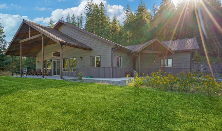 273 Paradise Valley Rd, Bonners Ferry, ID 83805 - 3 Beds, 2 Bath