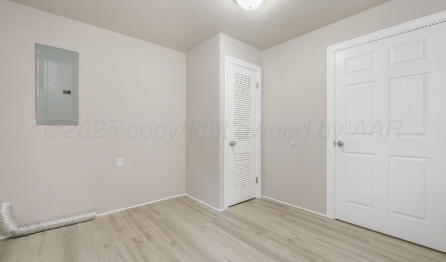 1606 BOWIE St, Amarillo, TX 79102 - 4 Beds, 2 Bath