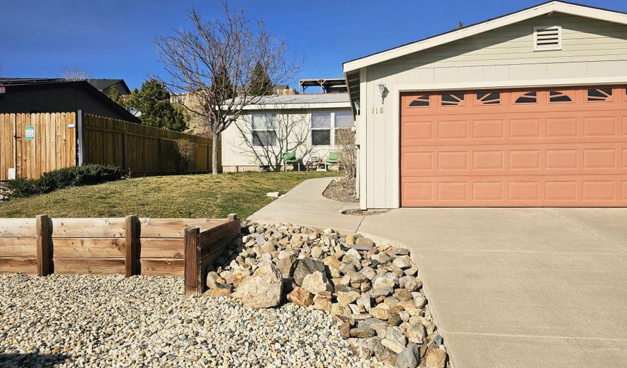 118 Mark St, Gardnerville, NV 89410 - 2 Beds, 2 Bath