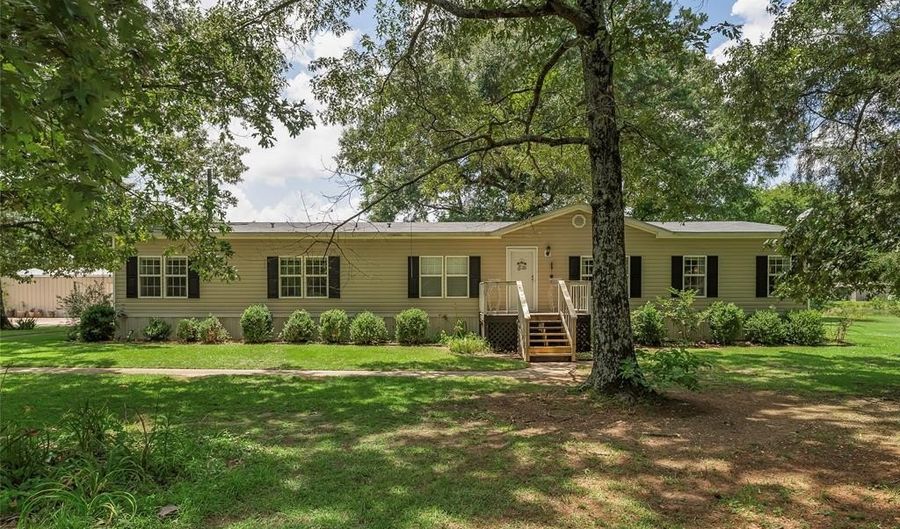 200 Finley Rd, Benton, LA 71006 - 5 Beds, 3 Bath