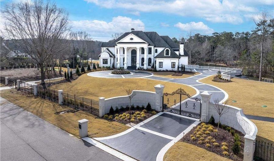 10450 Belladrum, Alpharetta, GA 30022 - 6 Beds, 8 Bath