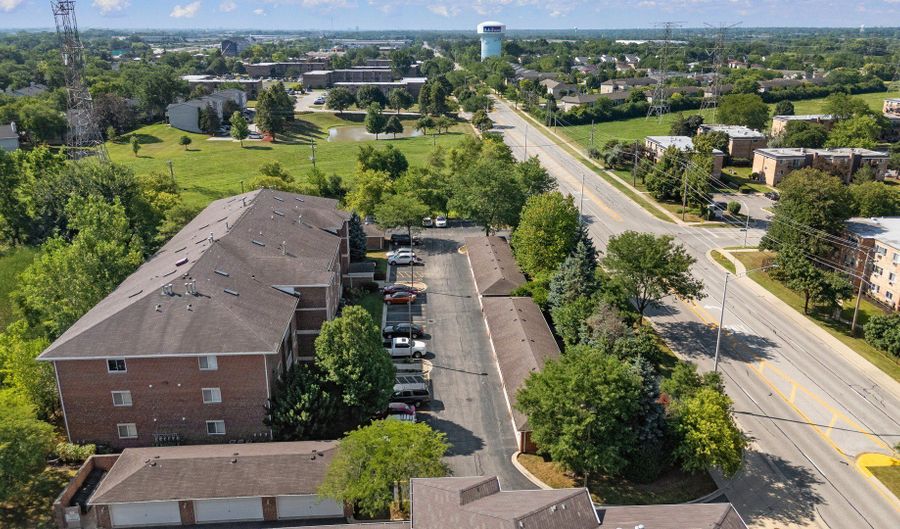 941 N Swift Rd 301, Addison, IL 60101 - 2 Beds, 2 Bath