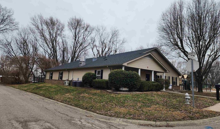 607 Pennsylvania St, Bicknell, IN 47512 - 0 Beds, 0 Bath