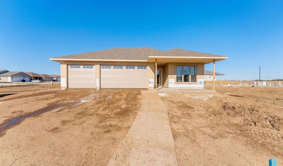 2308 E Brek St, Brandon, SD 57005 - 2 Beds, 2 Bath