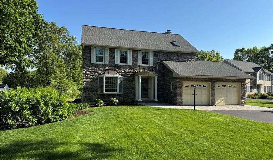 60 Farm Dr, Cumberland, RI 02864 - 3 Beds, 3 Bath