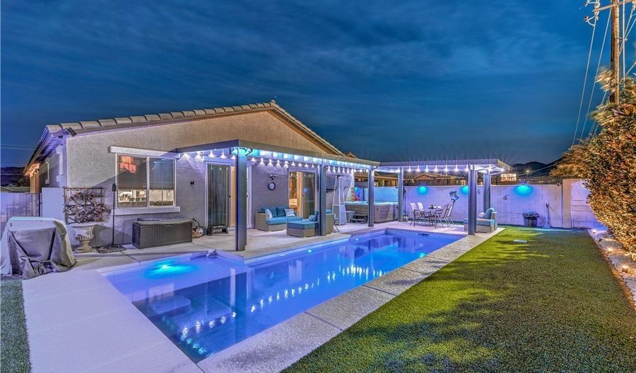 607 Sylvan St, Henderson, NV 89002 - 3 Beds, 3 Bath