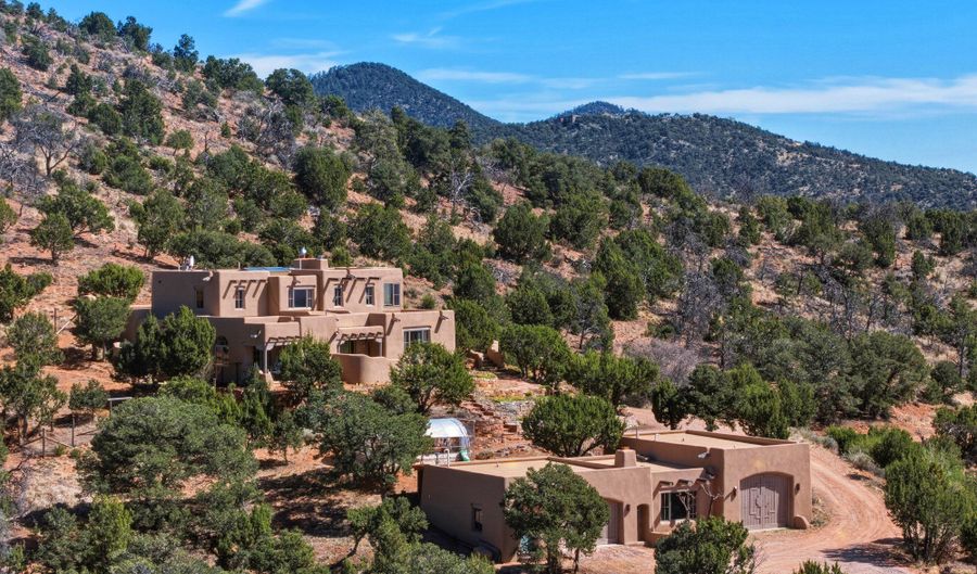 30 Camino Sanador, Santa Fe, NM 87505 - 4 Beds, 5 Bath