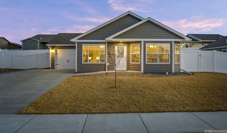 916 Presidio Ln, Billings, MT 59105 - 3 Beds, 2 Bath