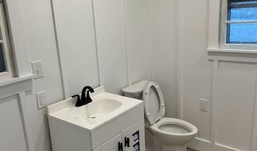 1383 S C Highway 20, Abbeville, SC 29620 - 2 Beds, 2 Bath