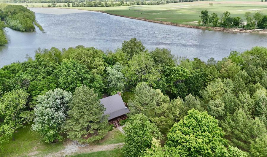 650 Gainer Ferry Rd, Batesville, AR 72501 - 2 Beds, 2 Bath