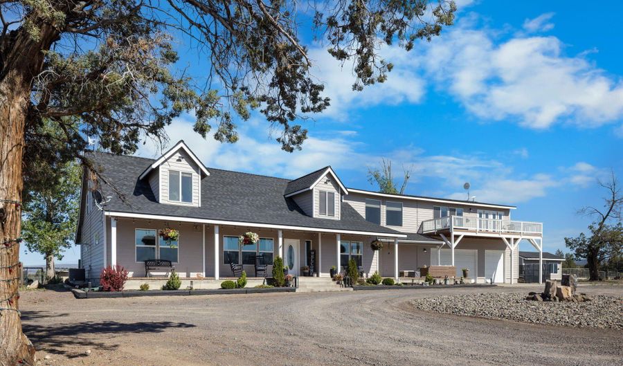 24605 Dodds Rd, Bend, OR 97701 - 4 Beds, 4 Bath