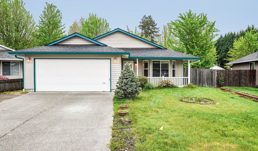 308 SE 9TH St, Battle Ground, WA 98604 - 3 Beds, 2 Bath