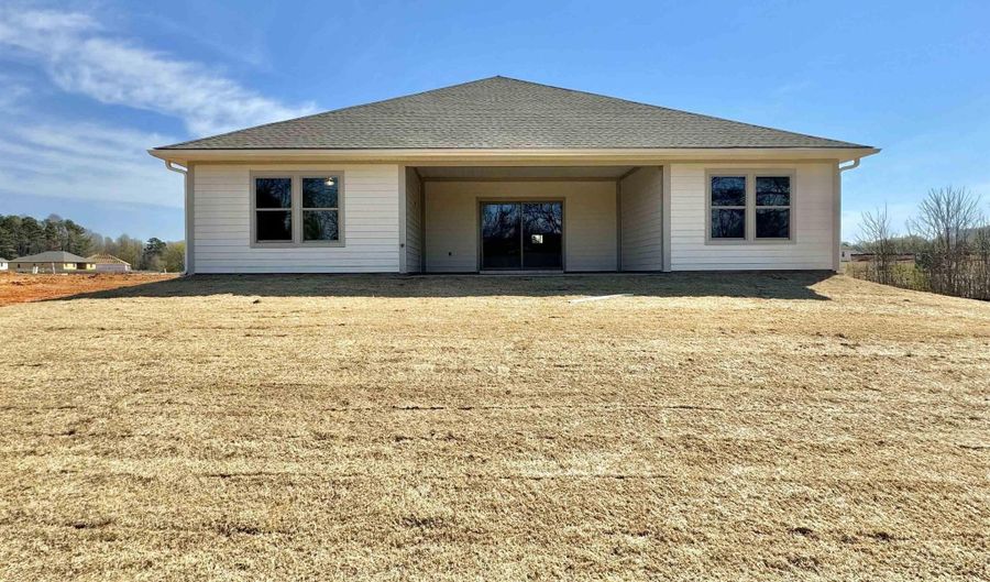 16896 Whispering Pnes, Athens, AL 35611 - 4 Beds, 3 Bath