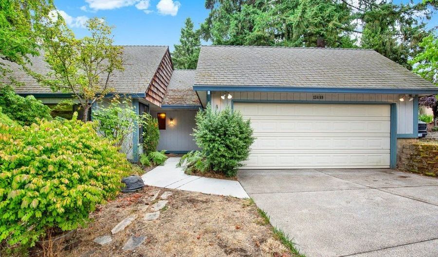 13489 APPLEGATE Ter, Oregon City, OR 97045 - 3 Beds, 2 Bath