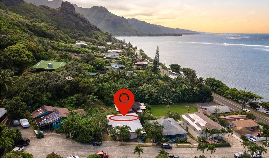 51-015 Lau Pl, Kaaawa, HI 96730 - 6 Beds, 4 Bath