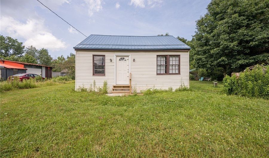 9754 Southwestern Blvd, Angola, NY 14006 - 3 Beds, 1 Bath